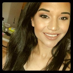 Meet your Posher, Julie